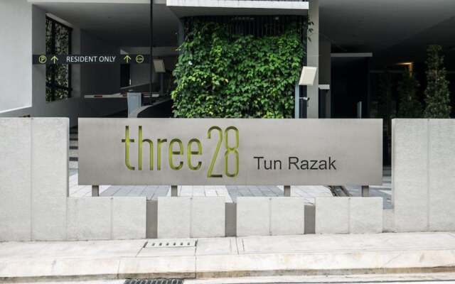 Three28 Tun Razak By Widebed