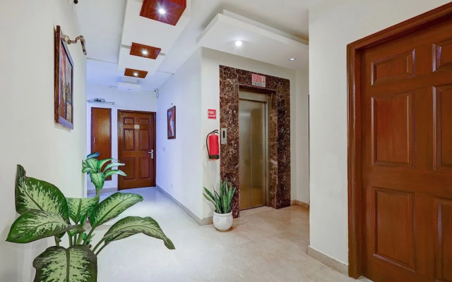 Fabhotel B Stays