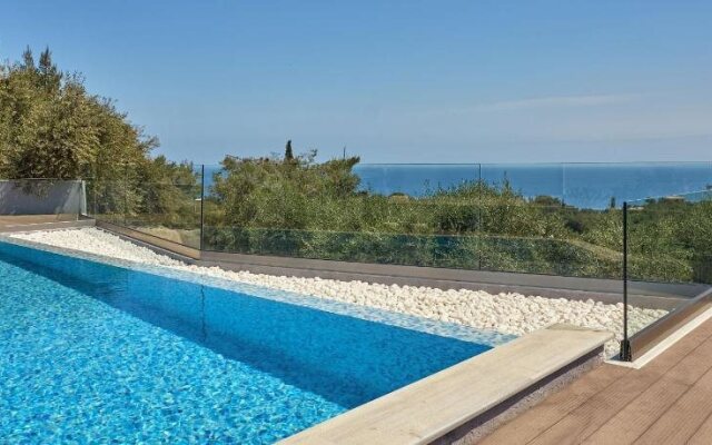 Mont Bleu Luxury Villa