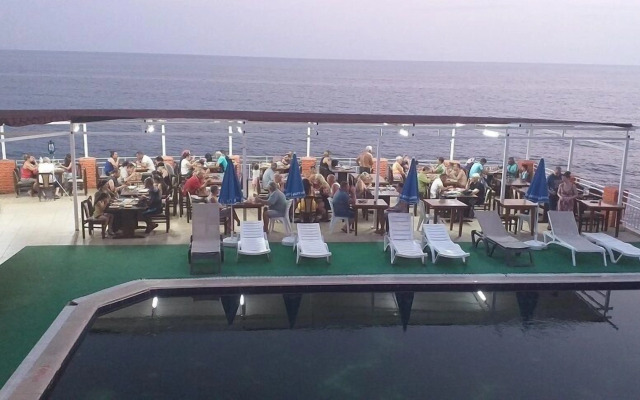 Club Enjoy Beach Hotel