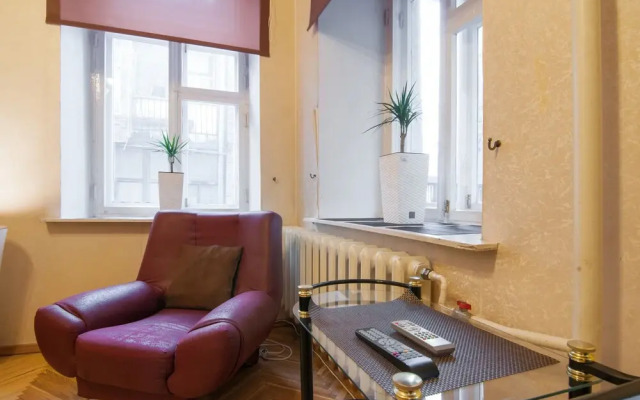 Home-Hotel Mikhailovsksya 24-B