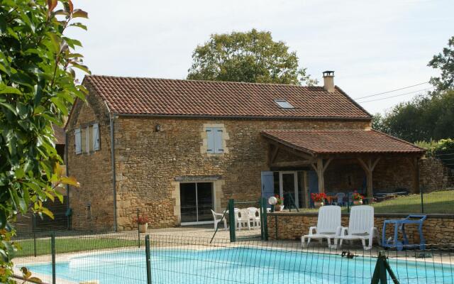 Spacious Holiday Home in Besse With Swimming Pool
