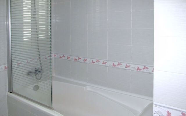 Apartamentos Amores (TEL200)
