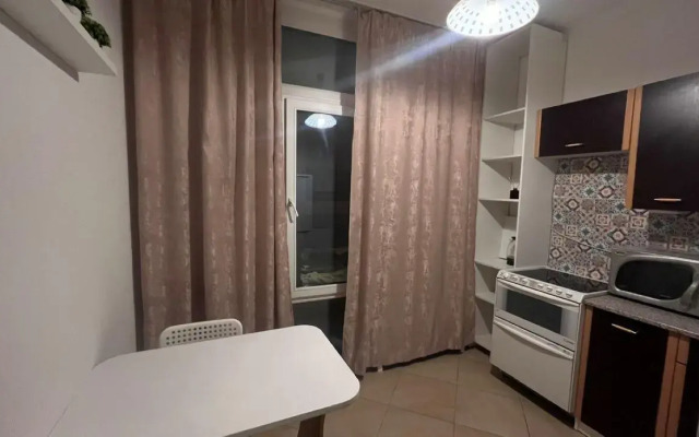 RentMe 24 (RentMi) on 24 Lesnaya Street