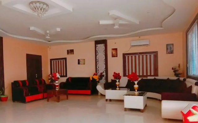 Hotel The Royal Buddha