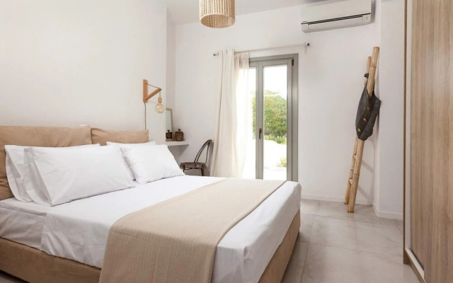 Villa Vinea Santorini 3 Bedroom Villa