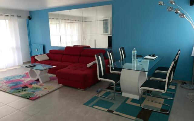 CHAMBRE a louer vue sur seine