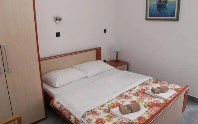 Rooms Laura