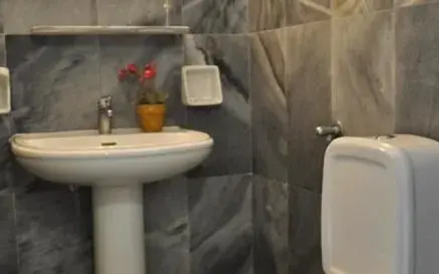 Golden Beach Studios & Suites