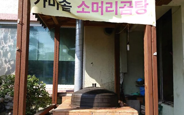 Seosan Pinehealing Pension