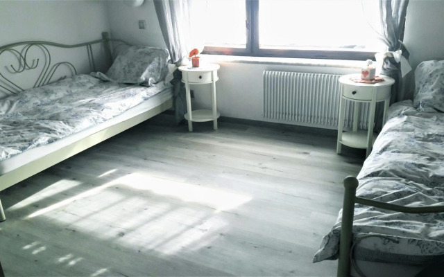 Family Apartment NAKITEYA