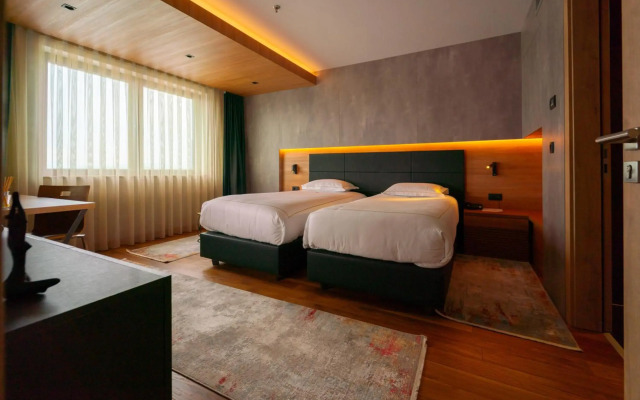 Emerald Hotel Pristina, Kosovo