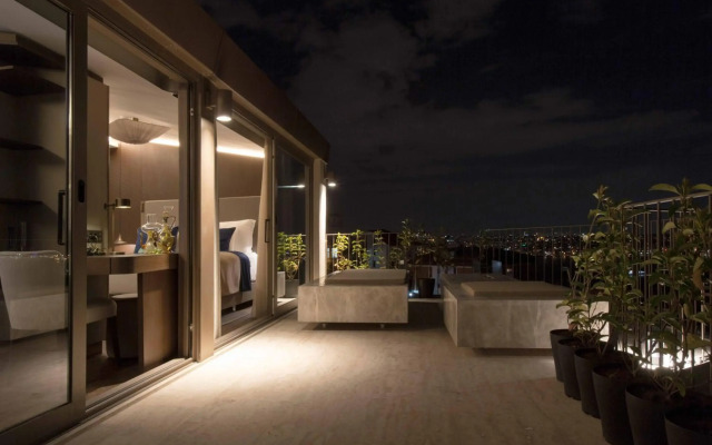 Noble22 Suites