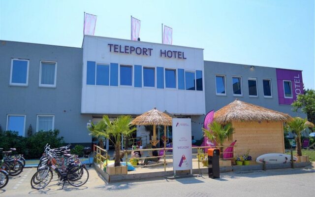 Amsterdam Teleport Hotel