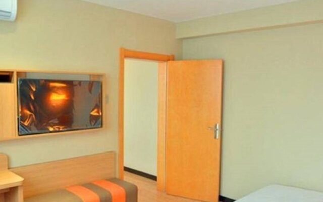 IU Hotel Beijing West Railway Station Liuliqiao East Station Branch