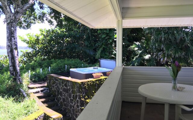 The Bay House House Bed and Breakfast