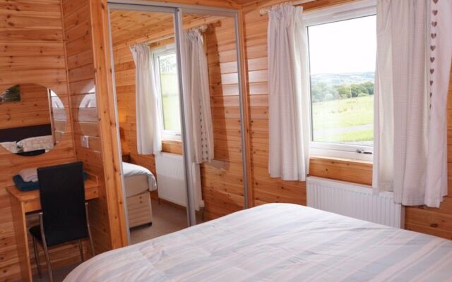 Loch Leven Lodge 4
