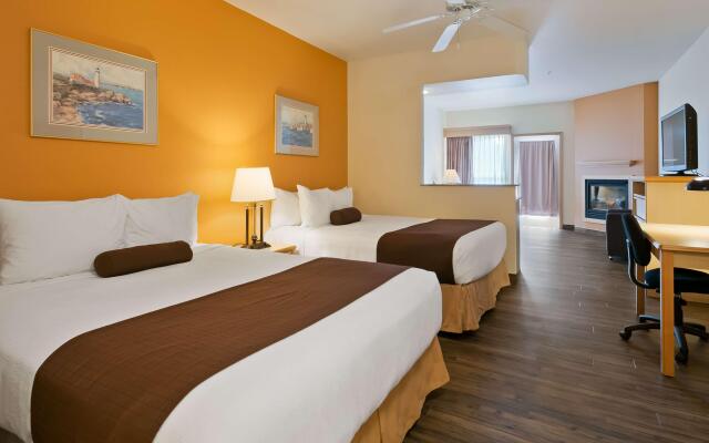 Lighthouse Suites Inn