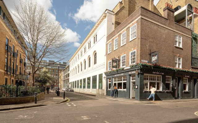 Serene Garden Flat - Steps From Tower Bridge