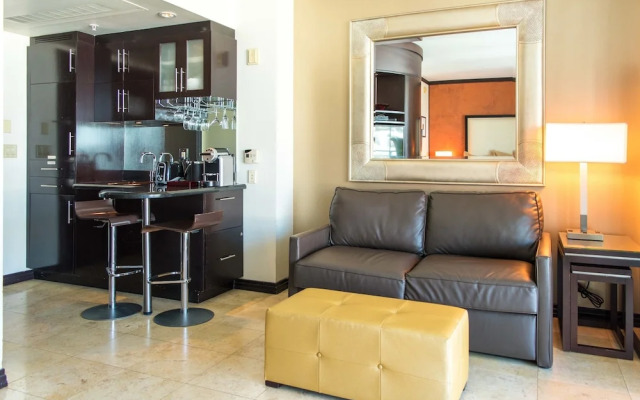 Penthouse De Soleil South Beach - On Ocean Drive Miami Beach Studio Bedroom Condo by RedAwning