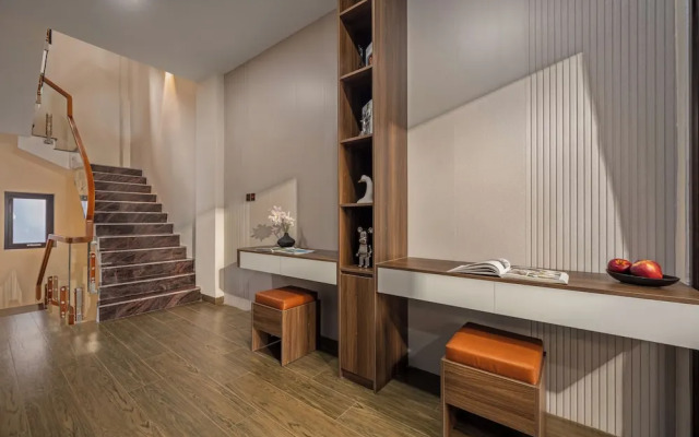 T P Villa