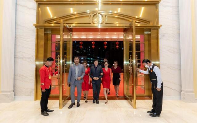 Dynasty Casino Hotel