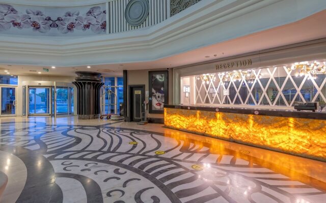 Port River Hotel & Spa