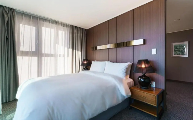 Raonstay In Perla Hotel