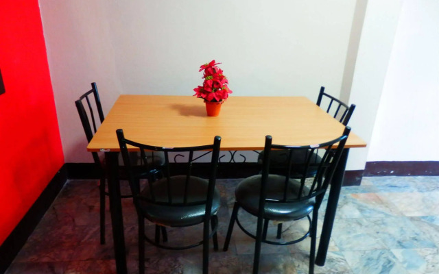 Evelyn Residence
