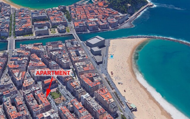 001 / Cantabric Plaza, Near La Zurriola Beach - Apartment for 8 People in San Sebastián