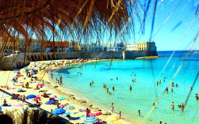 Minzoni Gallipoli Sul Mare E 130 Mt Dal Centro