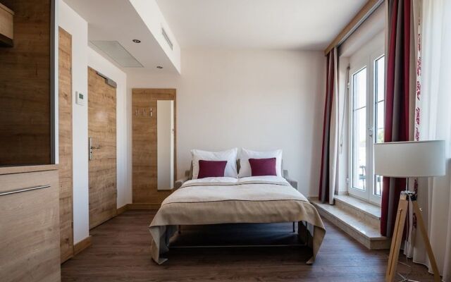Hotel Max 70