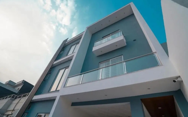 Medallion Suites