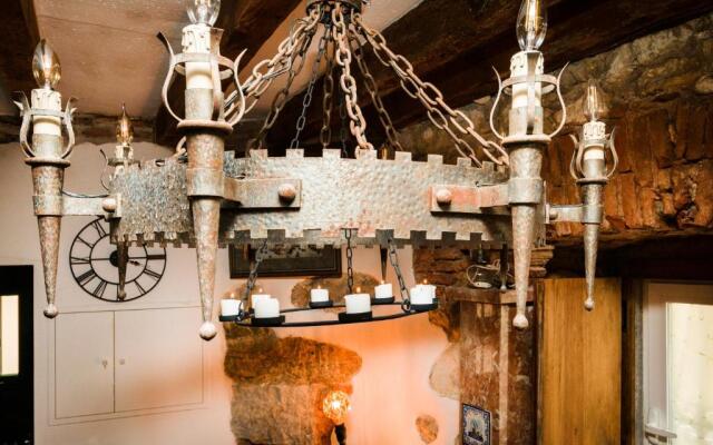 Romantic Medieval Apartment