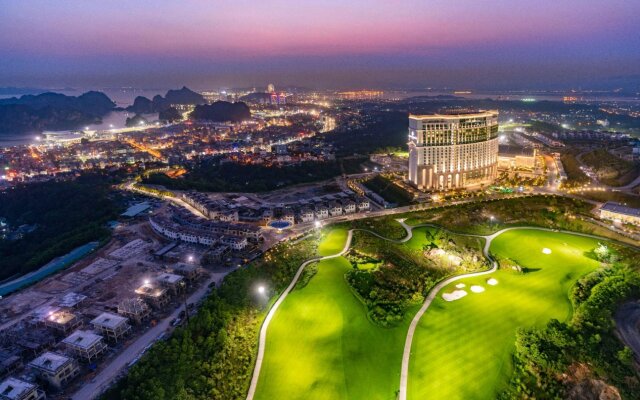 FLC Halong Bay Golf Club & Luxury Resort