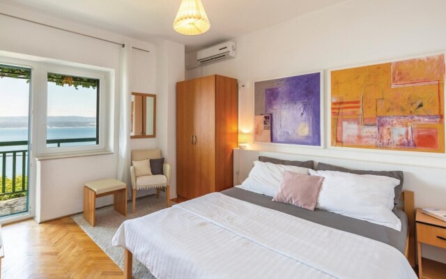 Amazing Home in Mimice With Wifi and 4 Bedrooms