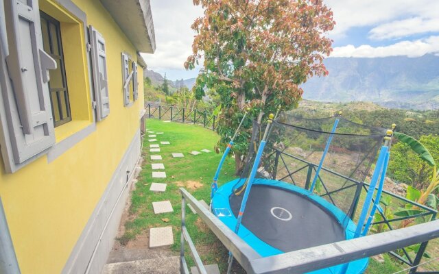 House With 4 Bedrooms in Cilaos, With Wonderful Mountain View, Enclosed Garden and Wifi - 4 km From the Slopes