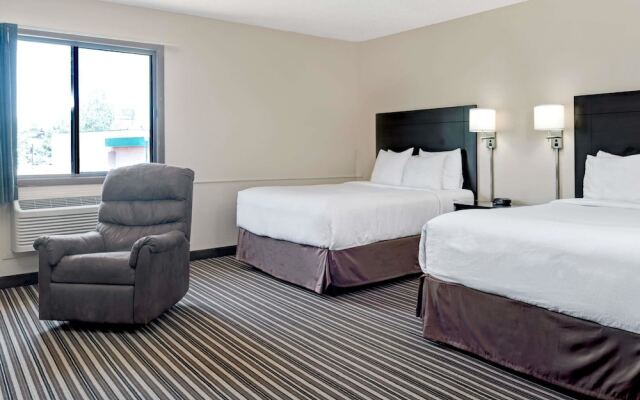 Super 8 By Wyndham Omaha I-80 West