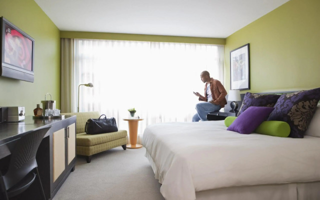 OPUS Hotel Vancouver