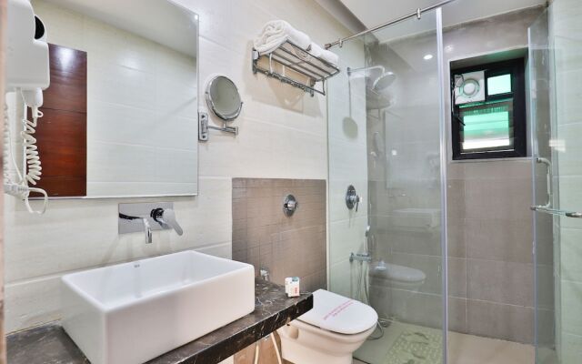 OYO 4938 Hotel Dev Aadi