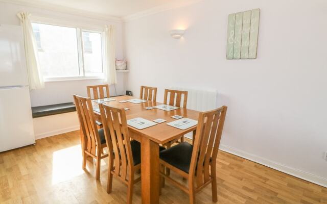 Flat 1 Bryn Colyn