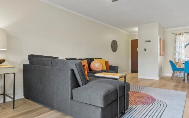 Modern and Sophisticated Old Town Scottsdale Gem!