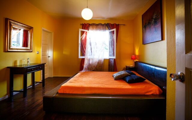 Vila Camacho Guest House
