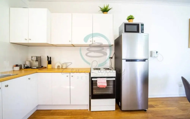 Nightcliff Nest - Stylish 2BR Apartment