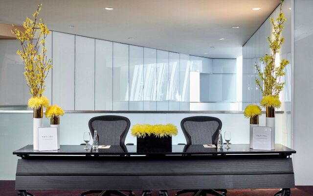 Sofitel Chicago Magnificent Mile