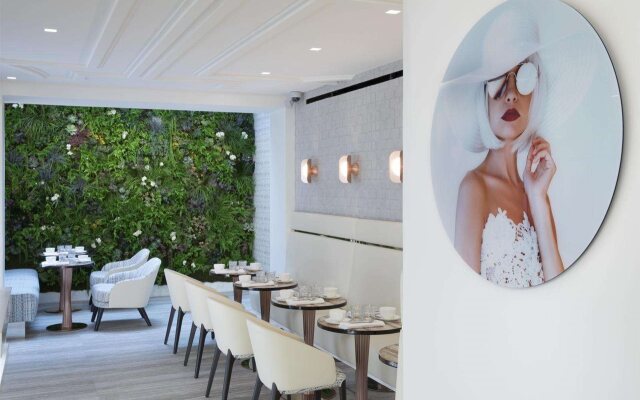 Hôtel Dress Code