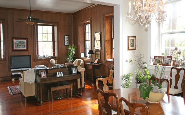 27 State Street Bed & Breakfast