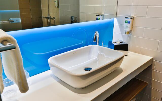 Holiday Inn Express Karlsruhe - City Park by IHG