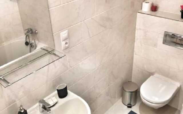 Luxury Riverside by REFA Group