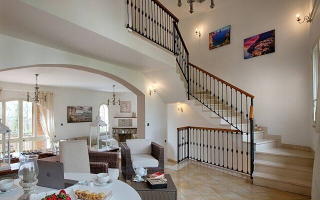 Luxury Villa In Sorrento Coast Strategic Location